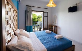 Villa Spyridoula Studios On The Beach